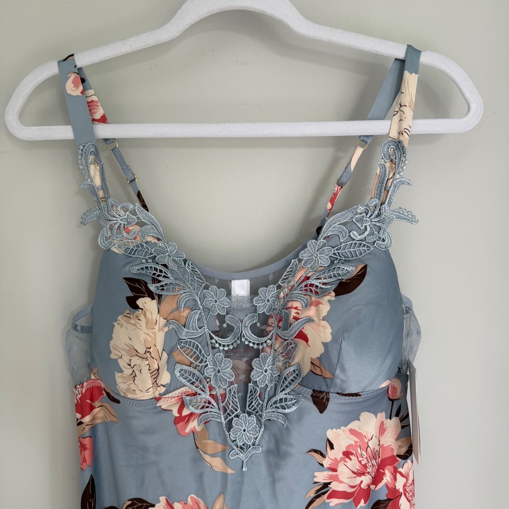 NEW FLORA Slip Dress Negligee Blue Floral Lace Long Chemise Padded Medium NWT - Picture 2 of 13